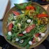Салат с рукколой и мацареллой